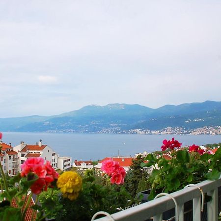 Apartment Rijeka With Sea View Exterior photo