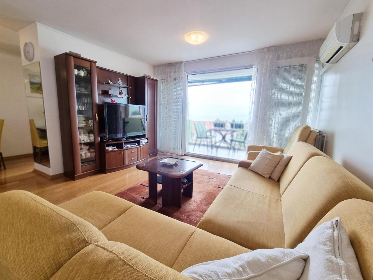 Apartment Rijeka With Sea View Exterior photo